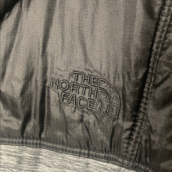 The North Face Women's Black and Gray Quilted Vest - Picture 2 of 4